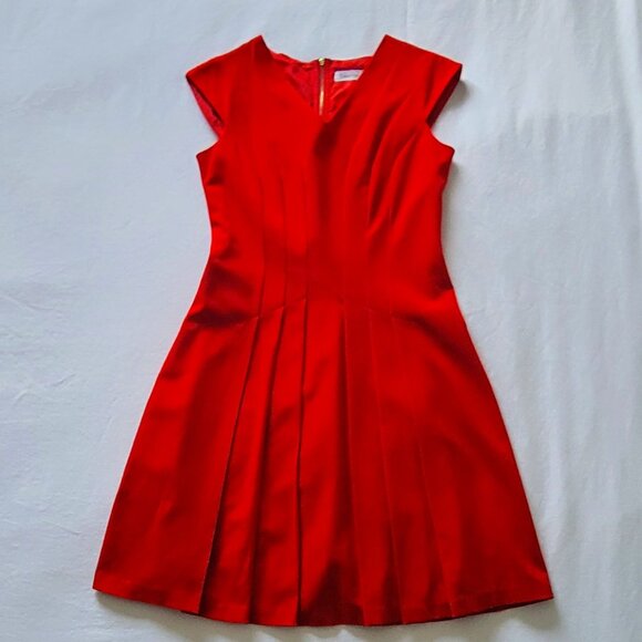 Red Calvin Klein Stunner - Picture 2 of 14